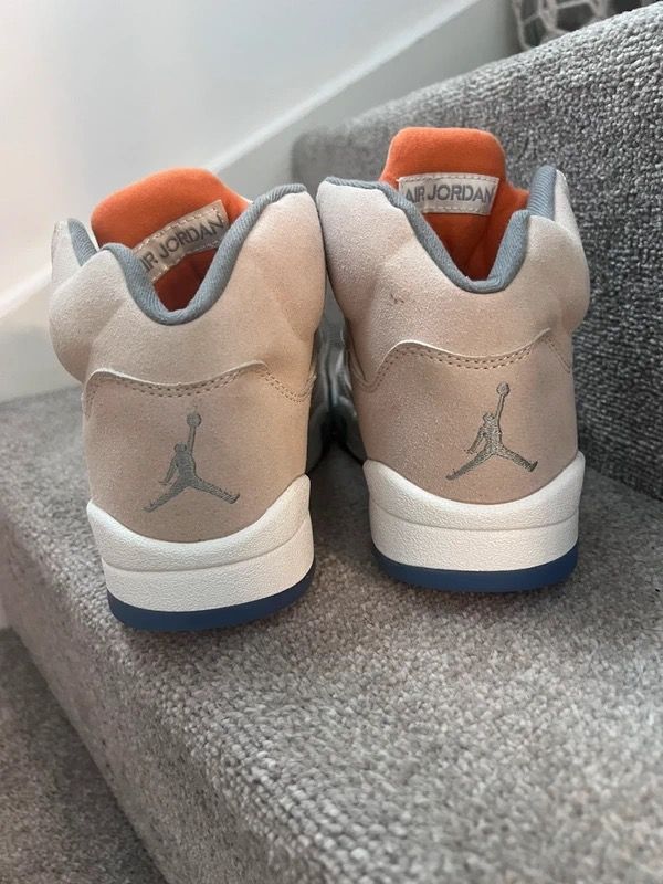 Jordan Sneakers image 3